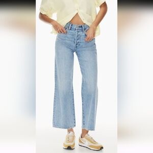 Levi's women's ribcage flare jeans size 23.